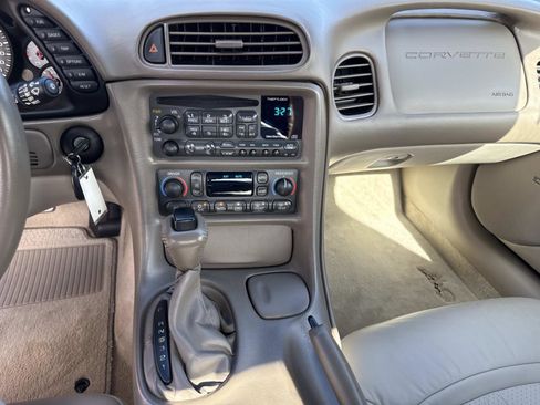 Used 2003 Chevrolet Corvette Base w/ Preferred Equipment Group1 image 21