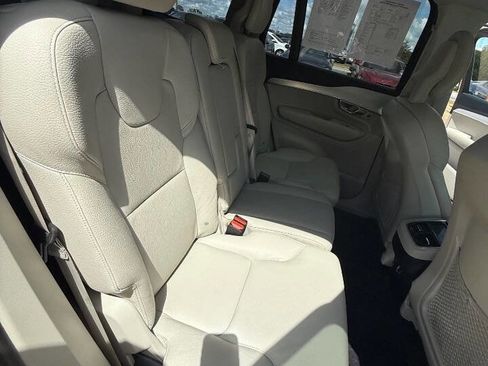 Used 2018 Volvo XC90 T6 Momentum image 18