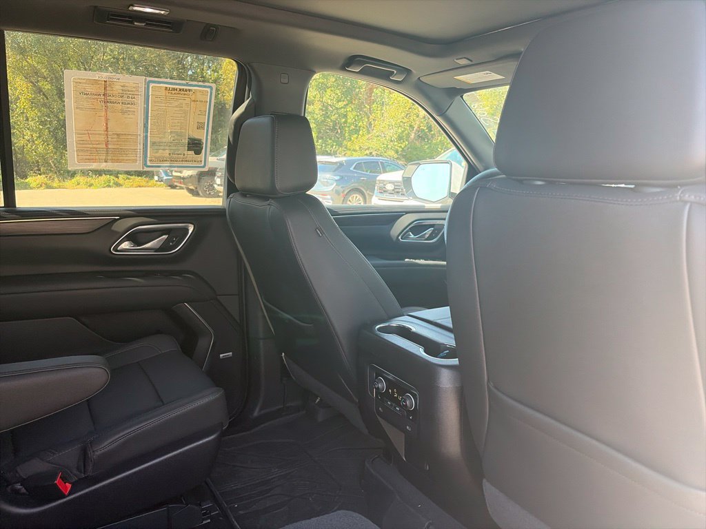 Used 2024 Chevrolet Tahoe Z71 w/ Luxury Package AWD/4WD image 13