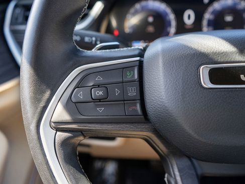 Used 2021 Jeep Grand Cherokee L Limited AWD/4WD image 26