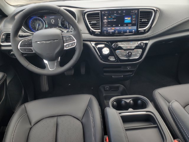 New 2027 Chrysler Pacifica Select AWD/4WD image 11