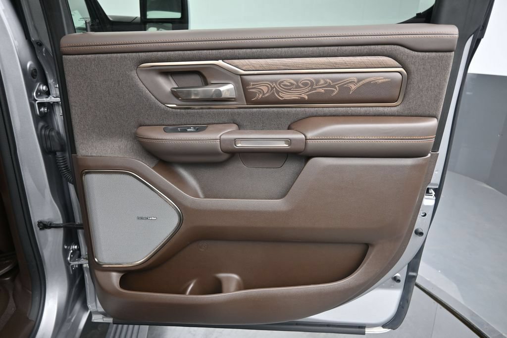 Used 2025 RAM 1500 Limited AWD/4WD image 23