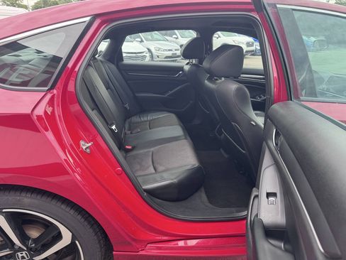 Used 2018 Honda Accord Sport image 15