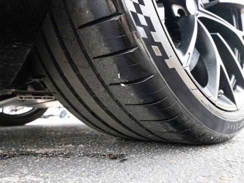 Used 2025 Aston Martin V8 Vantage Coupe image 60