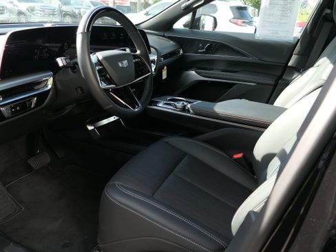 New 2026 Cadillac Lyriq Premium Luxury AWD/4WD image 13