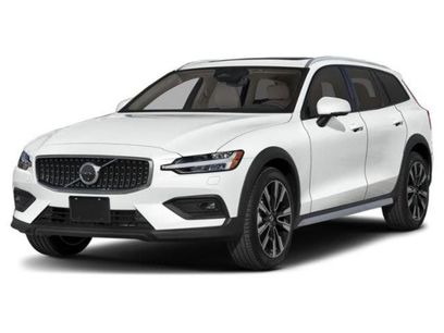 Used 2025 Volvo V60 B5 Cross Country Plus
