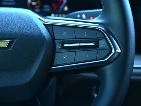 Used 2025 Chevrolet Suburban High Country image 24