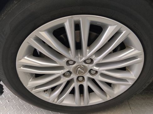 Used 2014 Lexus ES 350 w/ Luxury Package image 31