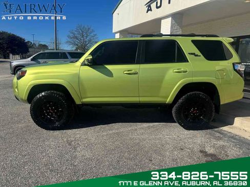 Used 2023 Toyota 4Runner TRD Off-Road Premium image 9