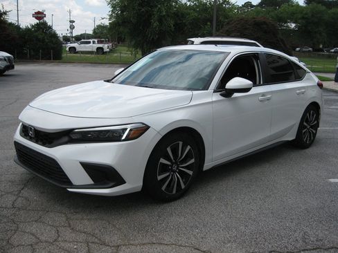 Used 2022 Honda Civic EX-L image 3
