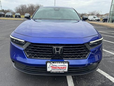 Used 2024 Honda Accord Sport image 9