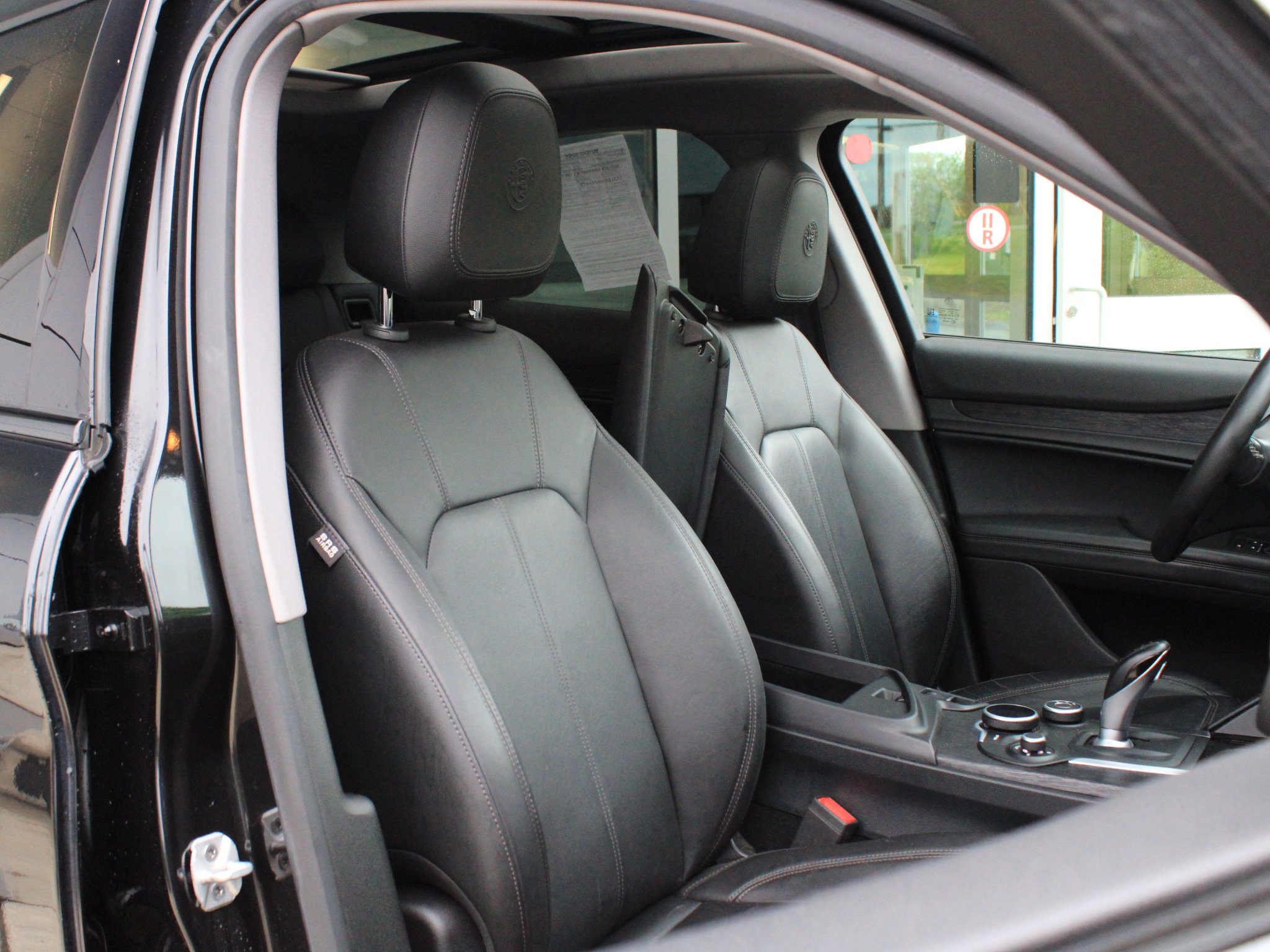 Used 2019 Alfa Romeo Stelvio AWD w/ Nero Edizione image 24