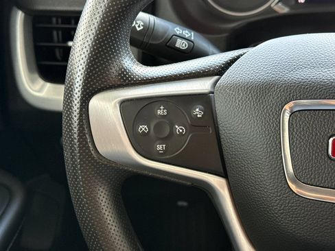 Used 2022 GMC Terrain SLE w/ LPO, Floor Liner Package AWD/4WD image 33