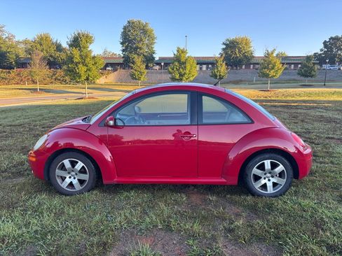 Used 2006 Volkswagen Beetle 2.5L OPTION PACKAGE 1 image 9