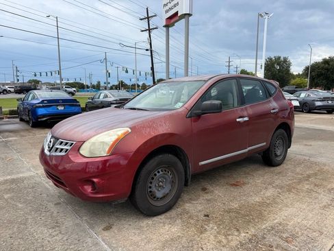 Used 2013 Nissan Rogue S FWD image 1