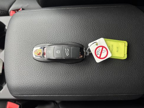 Used 2026 Porsche Macan image 22