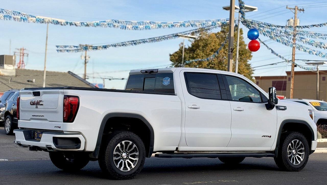 Used 2021 GMC Sierra 1500 AT4 w/ Technology Package AWD/4WD image 17
