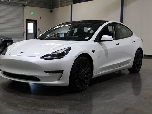 Used 2020 Tesla Model 3 Performance image 7