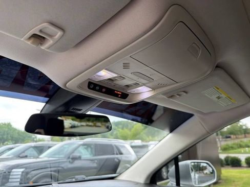 Used 2018 Cadillac XT5 Premium Luxury FWD image 20