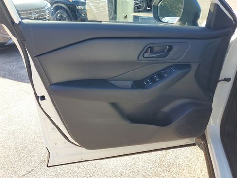 New 2026 Nissan Rogue S image 5