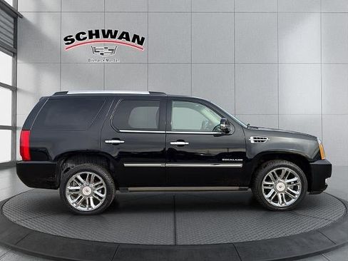 Used 2012 Cadillac Escalade Platinum image 3