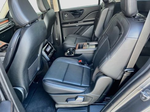 Used 2023 Lincoln Aviator Reserve w/ Equipment Group 201A AWD/4WD image 25