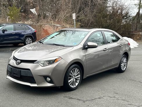 Used 2014 Toyota Corolla LE image 2