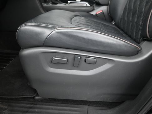 Certified 2024 Nissan Armada Platinum w/ Captain's Chairs Package AWD/4WD image 10