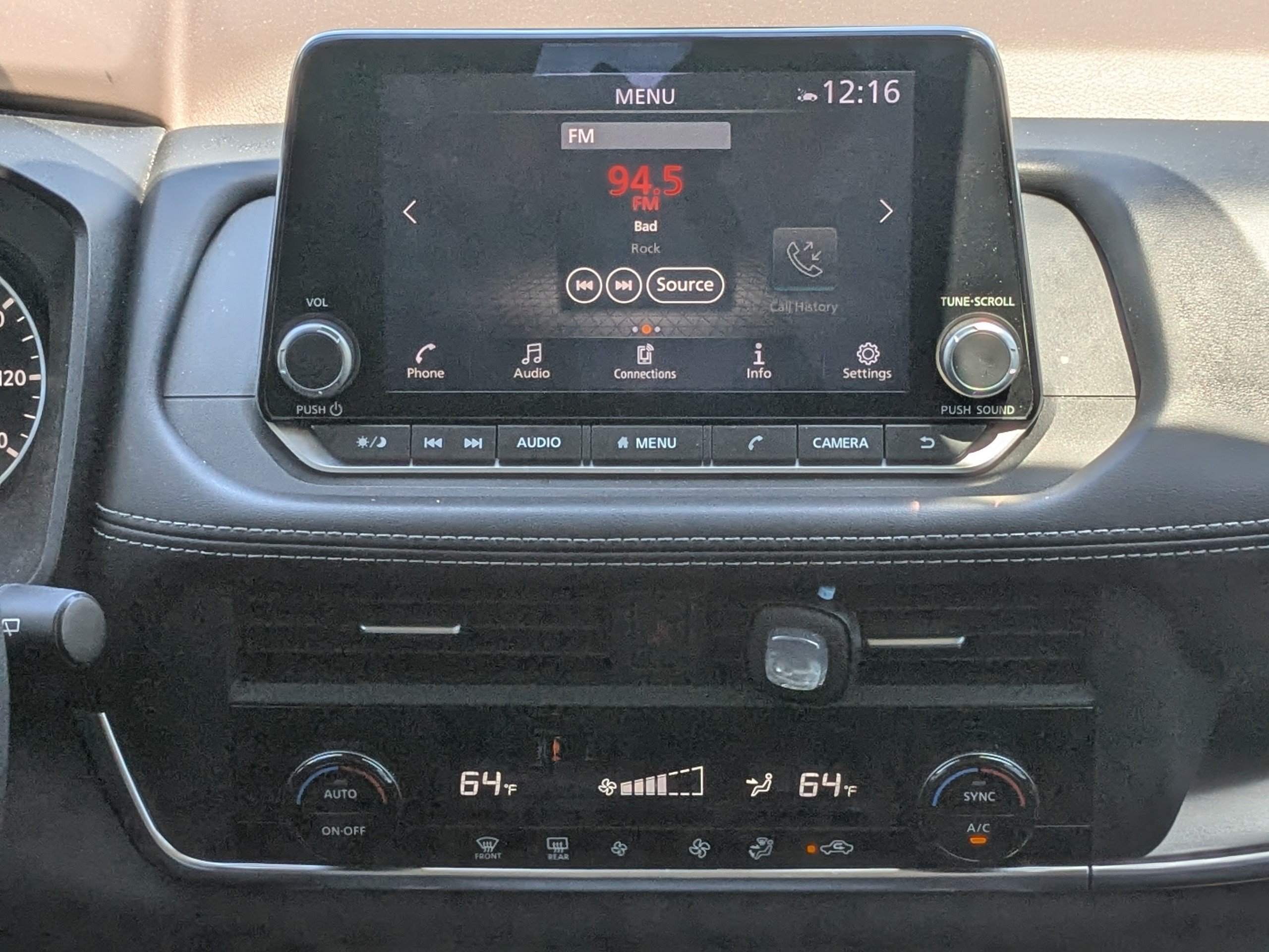 Used 2023 Nissan Rogue SV FWD image 19