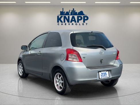 Used 2008 Toyota Yaris 2-Door Hatchback FWD image 3