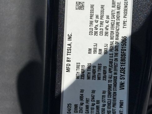 Used 2025 Tesla Model 3 Long Range AWD/4WD image 33