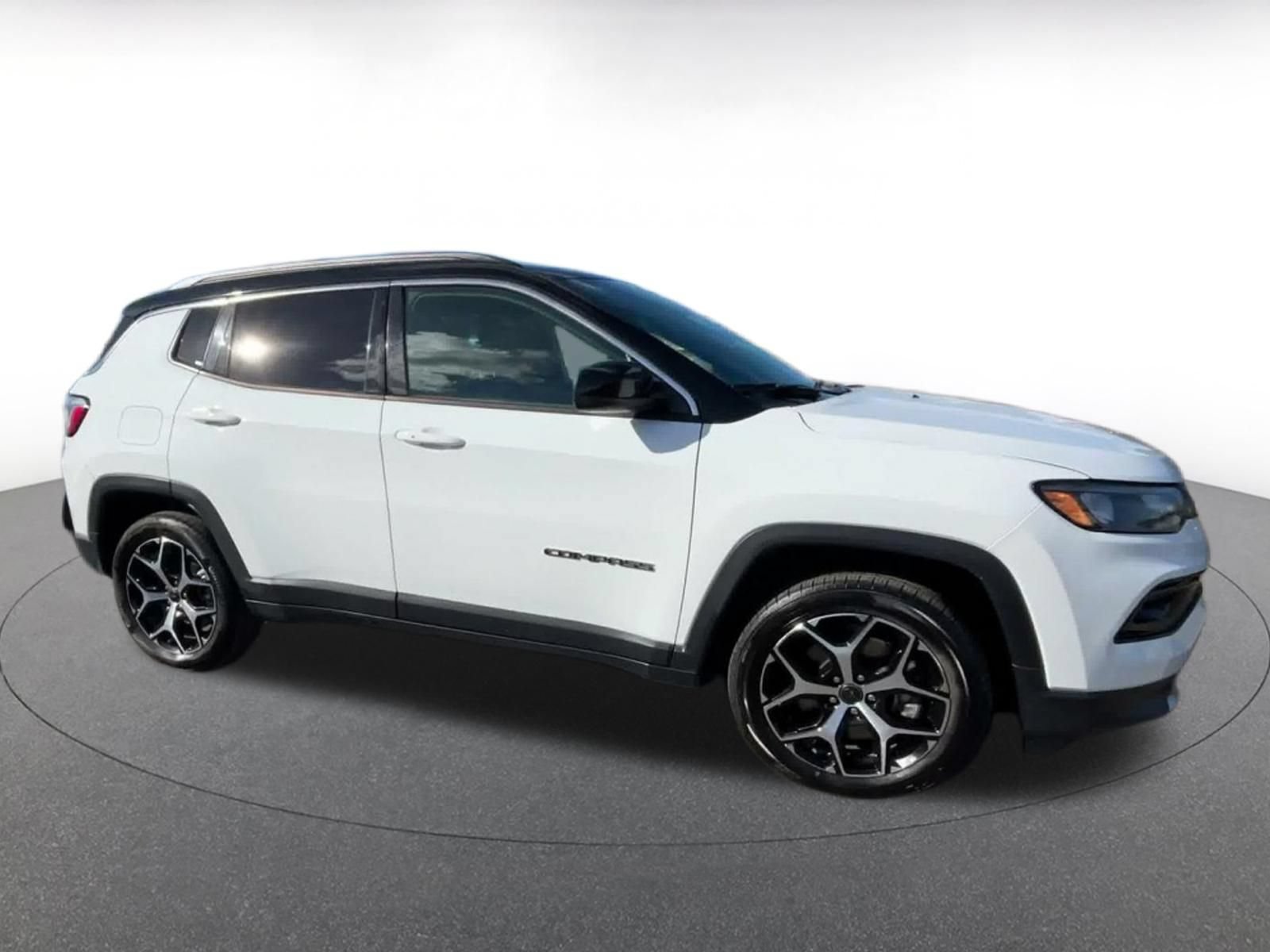Used 2025 Jeep Compass Limited AWD/4WD image 15