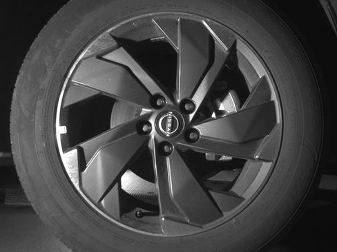 Used 2025 Nissan Rogue SV FWD image 13