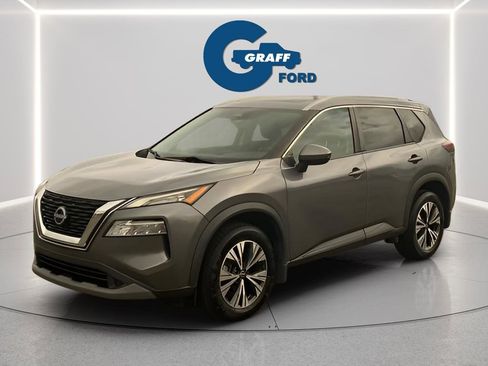 Used 2022 Nissan Rogue SV w/ SV Premium Package image 2