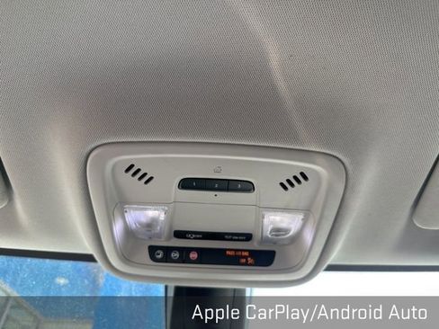 Used 2021 Chevrolet Traverse LT w/ LT Premium Package image 31