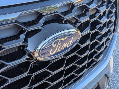 New 2026 Ford Explorer ST-Line w/ ST-Line Street Pack RWD image 6