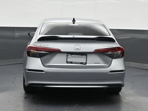 Used 2025 Honda Civic Sport image 4