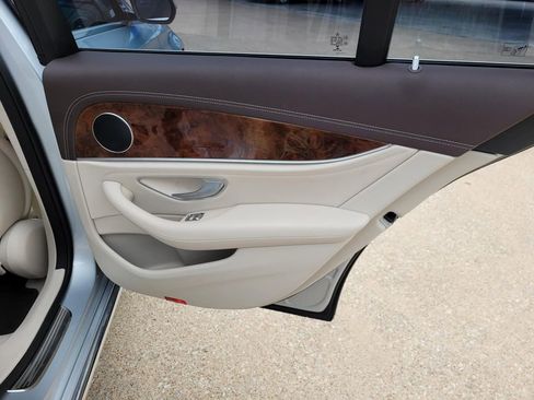 Used 2018 Mercedes-Benz E 300 image 10