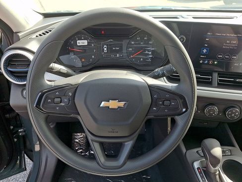 New 2026 Chevrolet Trax LS w/ LS Convenience Package FWD image 13