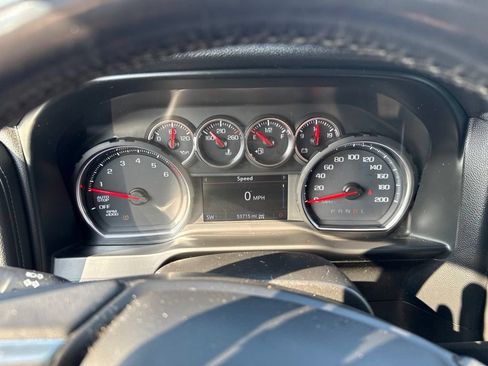 Used 2019 Chevrolet Silverado 1500 LT Trail Boss AWD/4WD image 11