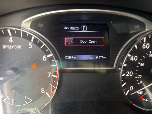 Used 2017 Nissan Pathfinder SL AWD/4WD image 6