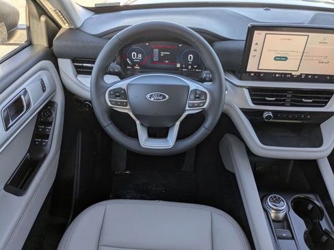 New 2026 Ford Explorer Active w/ Active Comfort Package image 17