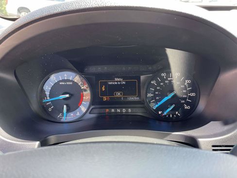 Used 2017 Ford Explorer XLT FWD image 10