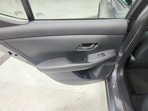 Used 2024 Nissan Sentra SV image 32