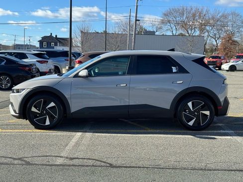 New 2026 Hyundai Ioniq 5 SEL image 2