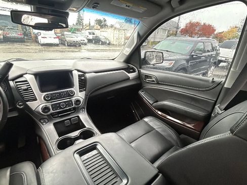 Used 2017 GMC Yukon SLT w/ Open Road Package AWD/4WD image 18