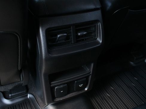 Used 2019 Ford Edge SEL w/ Equipment Group 201A FWD image 18
