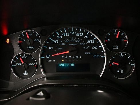 Used 2019 Chevrolet Express 3500 Extended w/ Driver Convenience Package image 13