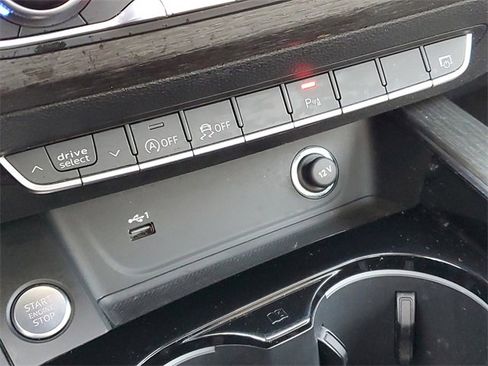 Used 2023 Audi A4 2.0T Premium Plus image 32