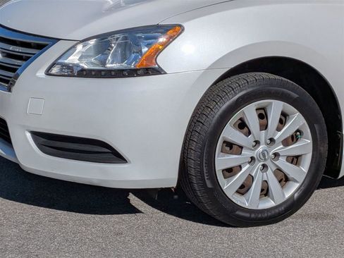 Used 2014 Nissan Sentra S image 9